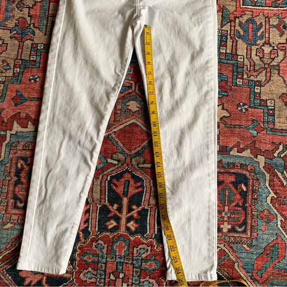 Levi’s white jeans sz 28 - Picture 6 of 13
